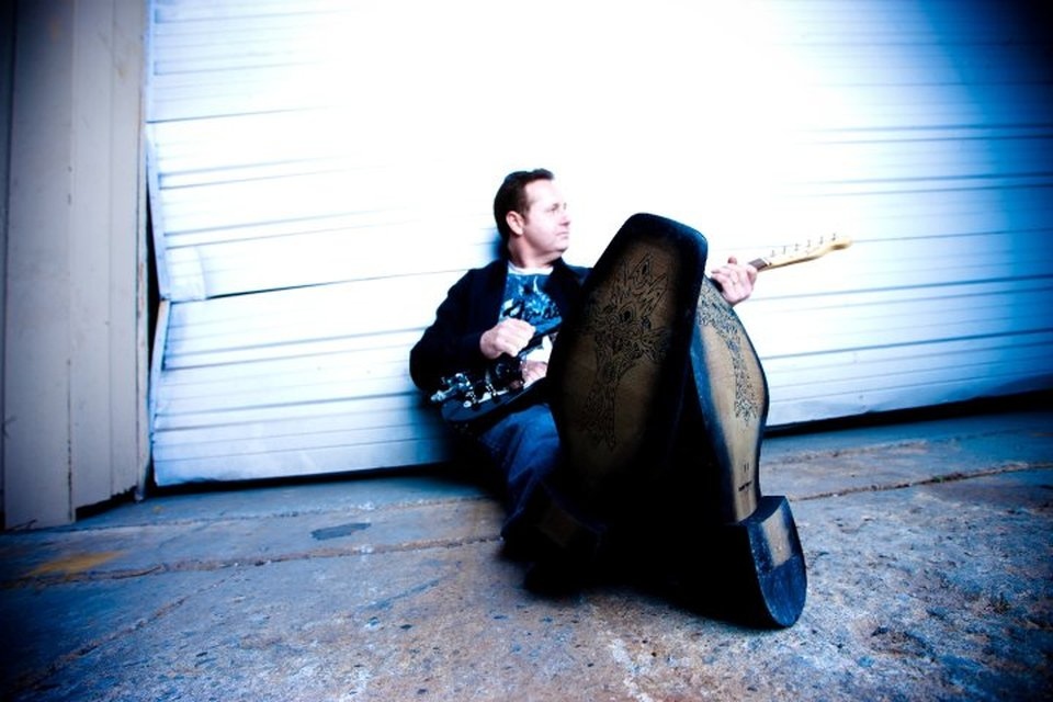 Billy Stallings with guitar